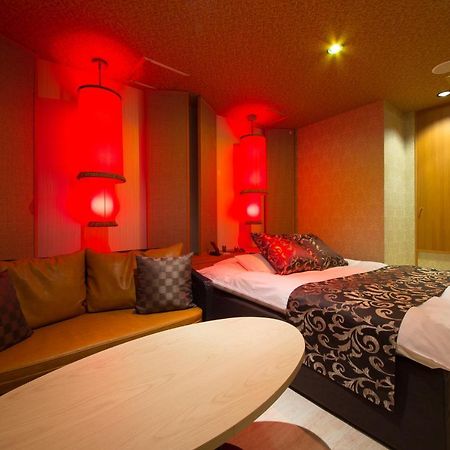 ホテル ベニ ウエスト 大人専用 Osaka Ngoại thất bức ảnh