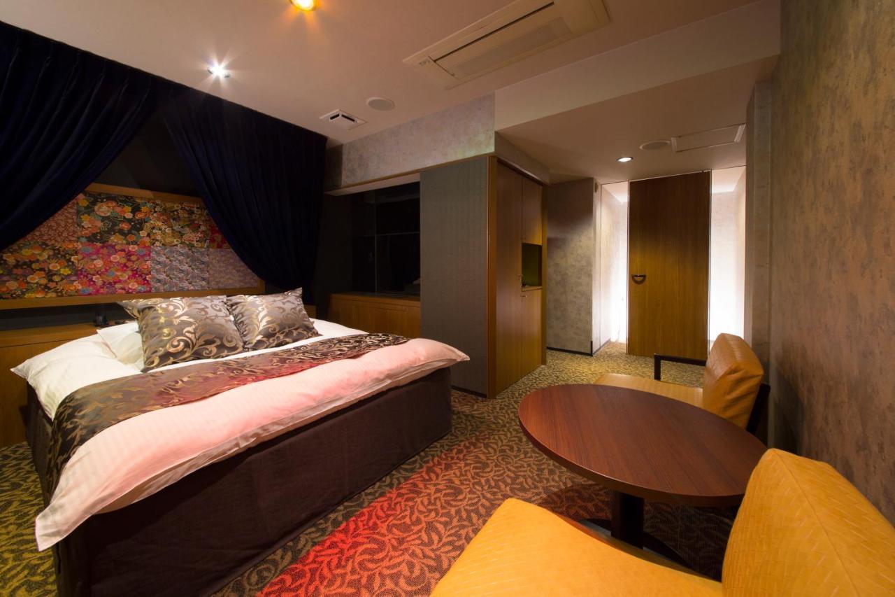 ホテル ベニ ウエスト 大人専用 Osaka Ngoại thất bức ảnh
