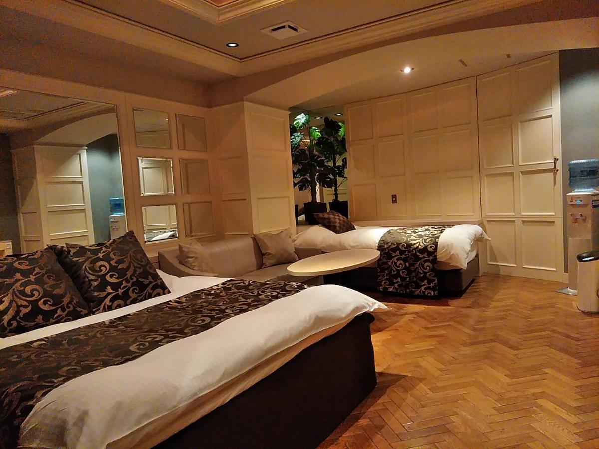ホテル ベニ ウエスト 大人専用 Osaka Ngoại thất bức ảnh