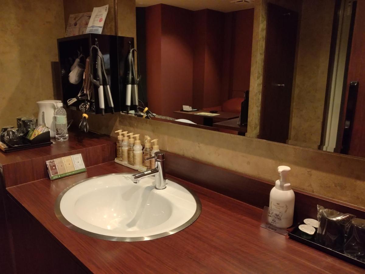 ホテル ベニ ウエスト 大人専用 Osaka Ngoại thất bức ảnh